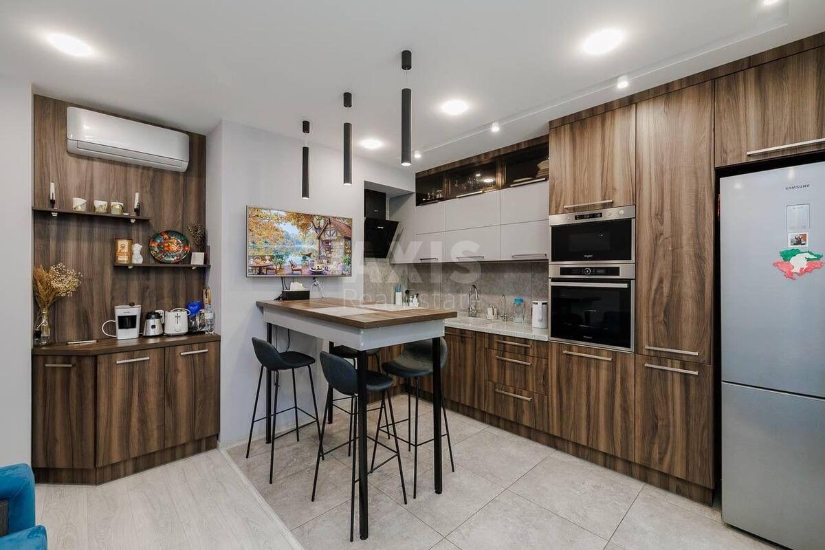 2k apartment vul. Lypkivs'kogo Vasylja Mytropolyta 37Г