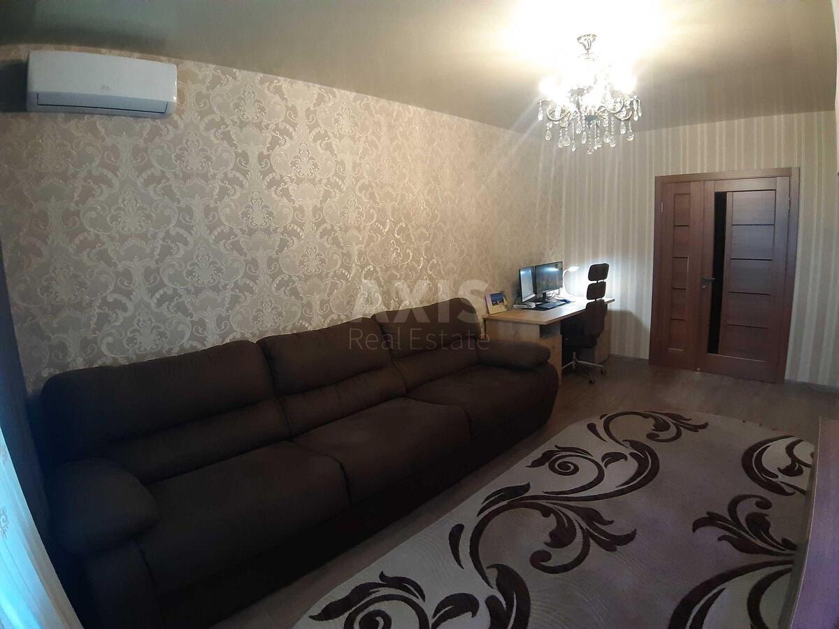 3k apartment vul. Myloslavs'ka 4606711