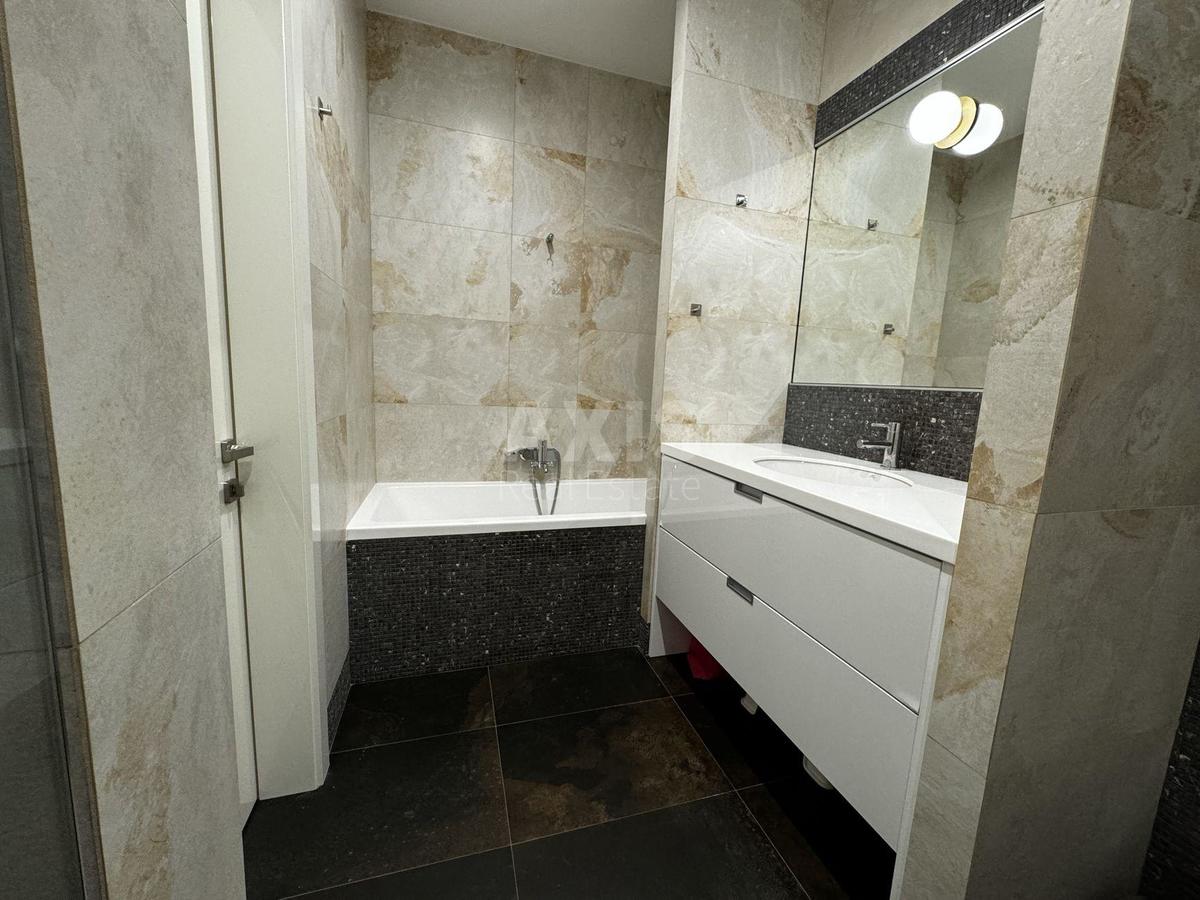 2k apartment vul. Strutyns'kogo Sergija 25