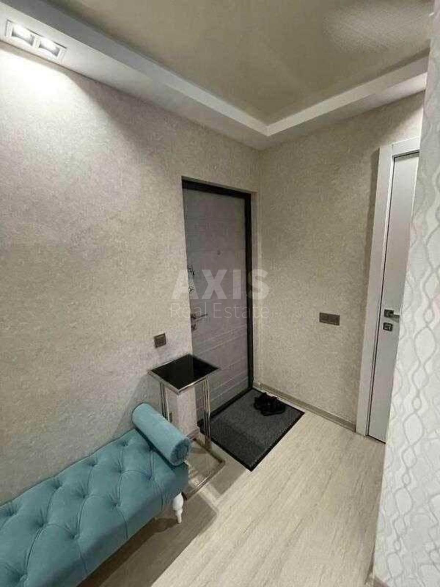 1k apartment vul. Serafymovycha 1011