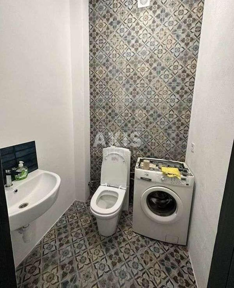 3k apartment vul. Bogatyrs'ka 33