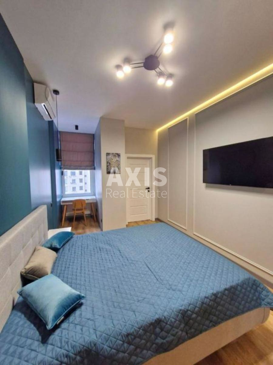 1k apartment vul. Jevgena Konoval'cja 44а0