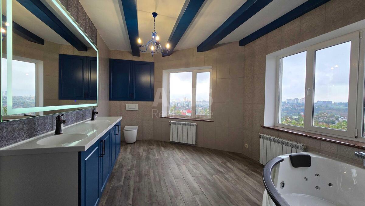House vul. Kozac'ka, 200m2, Kyiv city6249711