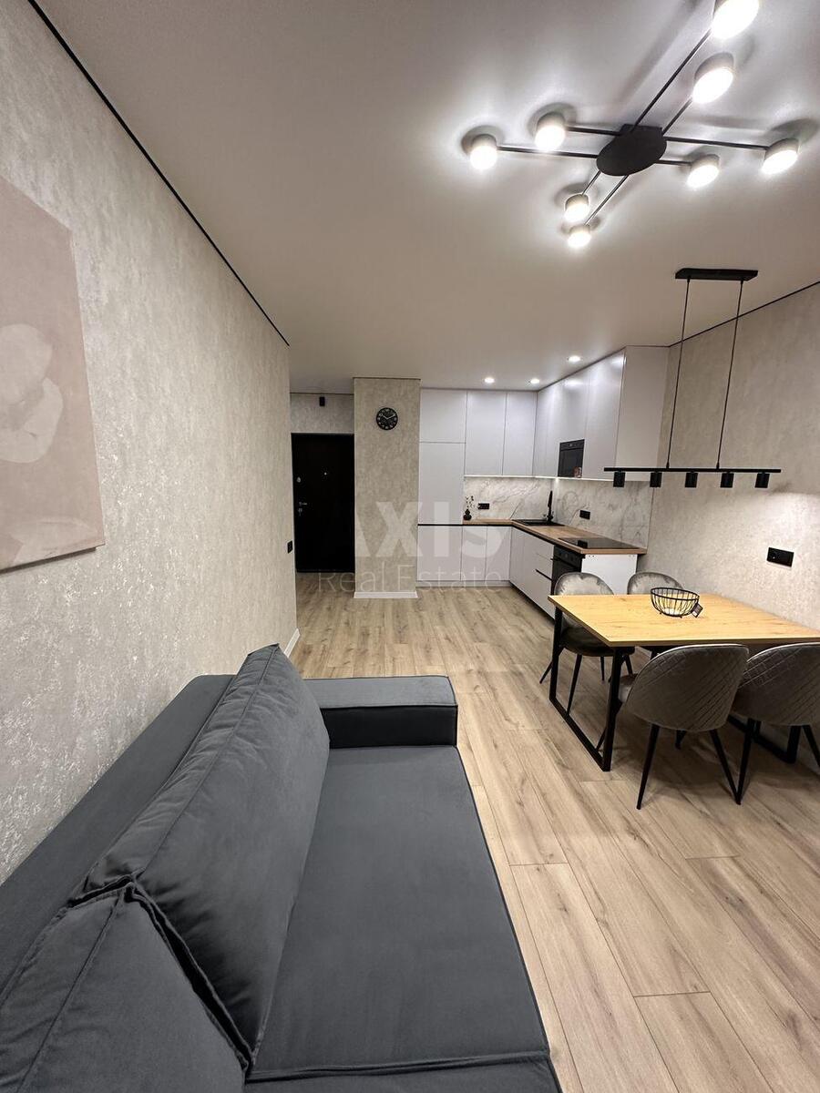 1k apartment vul. Rodyny Kristeriv 161