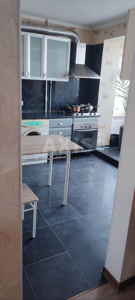 1k apartment vul. Entuziastiv 27617340