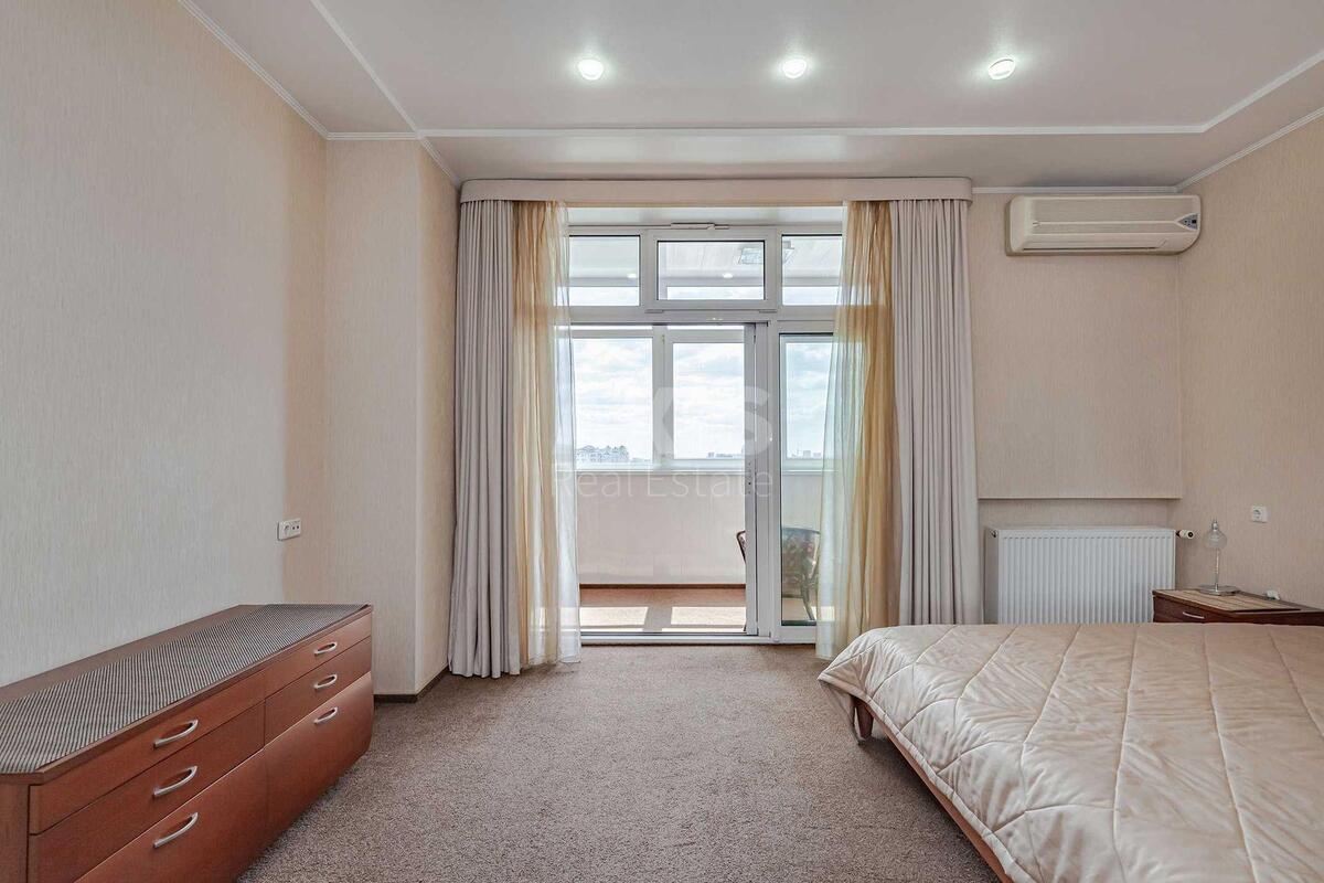 3k apartment vul. Predslavyns'ka 31/115