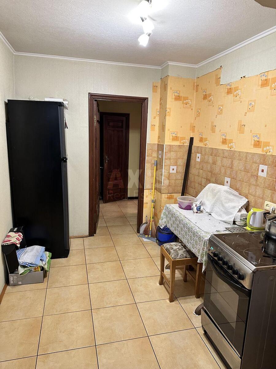 3k apartment vul. Symyrenka 1В8