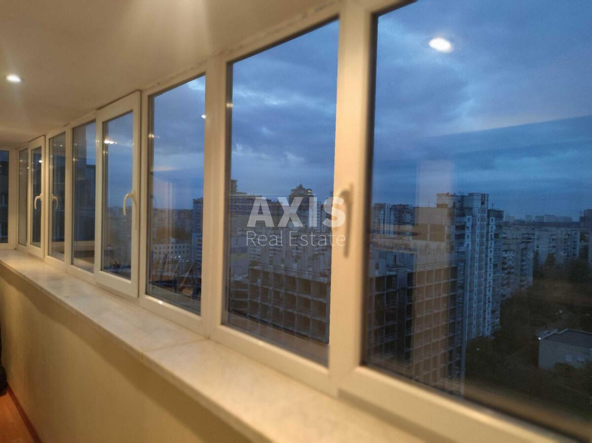 3k apartment pl. Svjatoshyns'ka 15702911