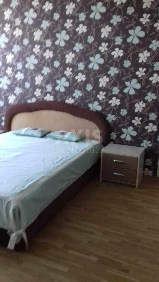 2k apartment vul. Oleny Pchilky 3А2
