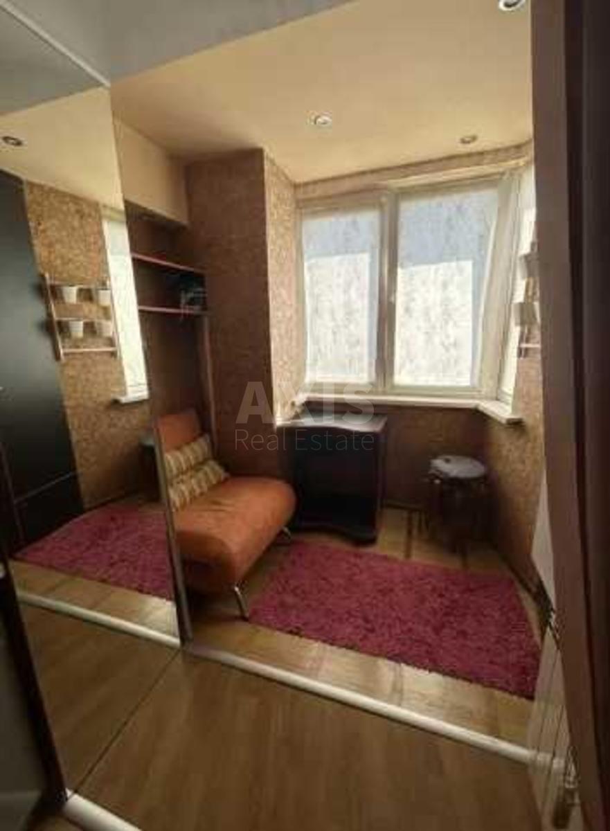 1k apartment vul. Ahmatovoi' Anny 7156