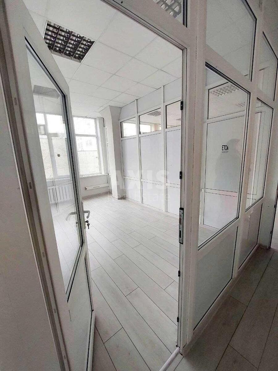 Office vul. Kutuzova 18/7, 133m24