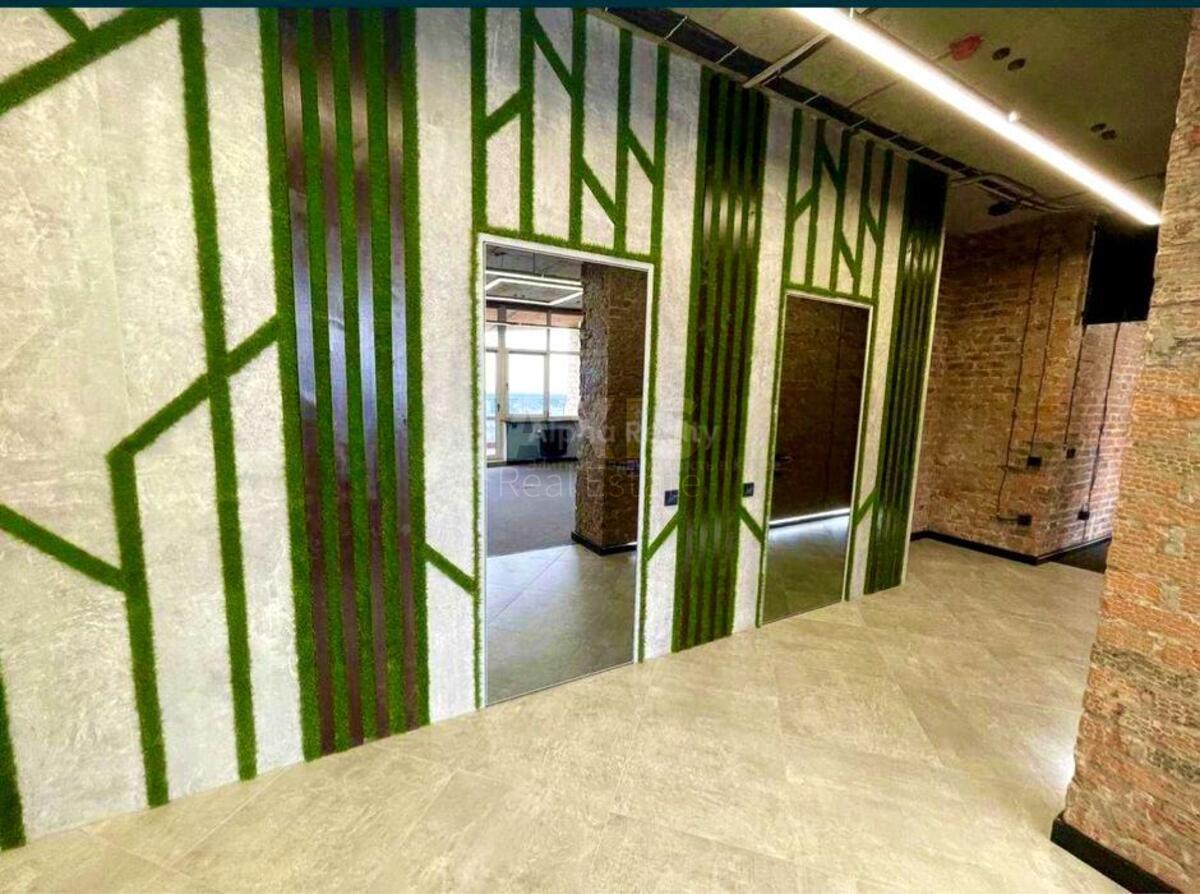 Office vul. Jevgena Konoval'cja 44А, 237m2593874