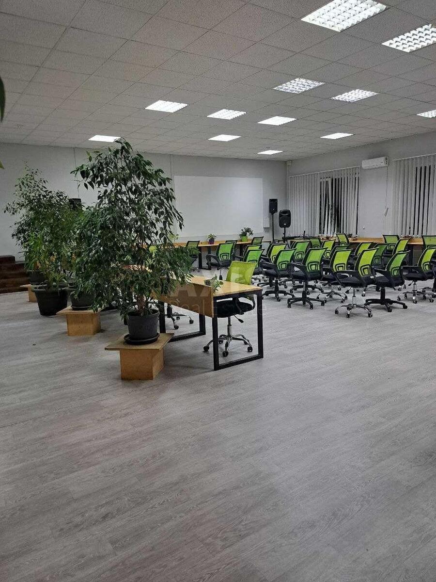 Офис ул. Желябова 2, 130м21