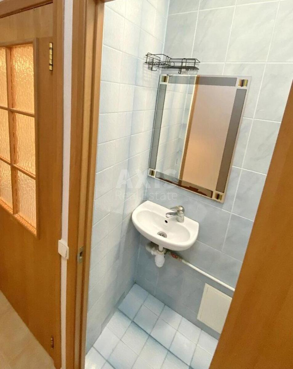 1k apartment vul. Strazheska Akademika 39