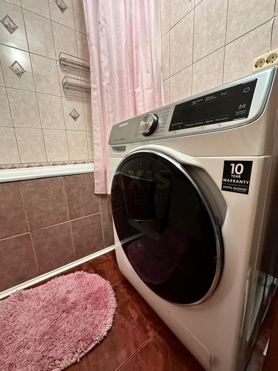 1k apartment vul. Dekabrystiv 12/3713