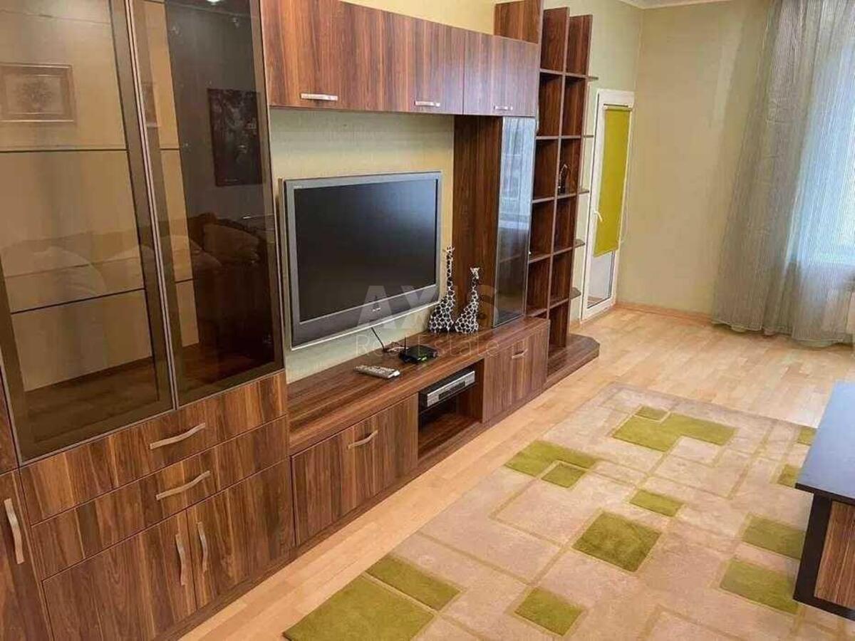 2k apartment vul. Dmytrivs'ka 103