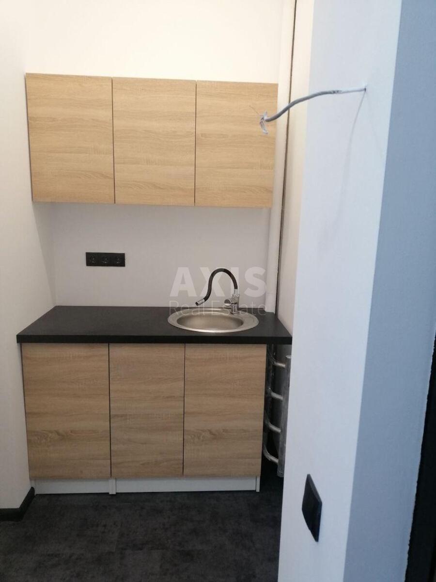 Office vul. Velyka Vasyl'kivs'ka 43, 98m27