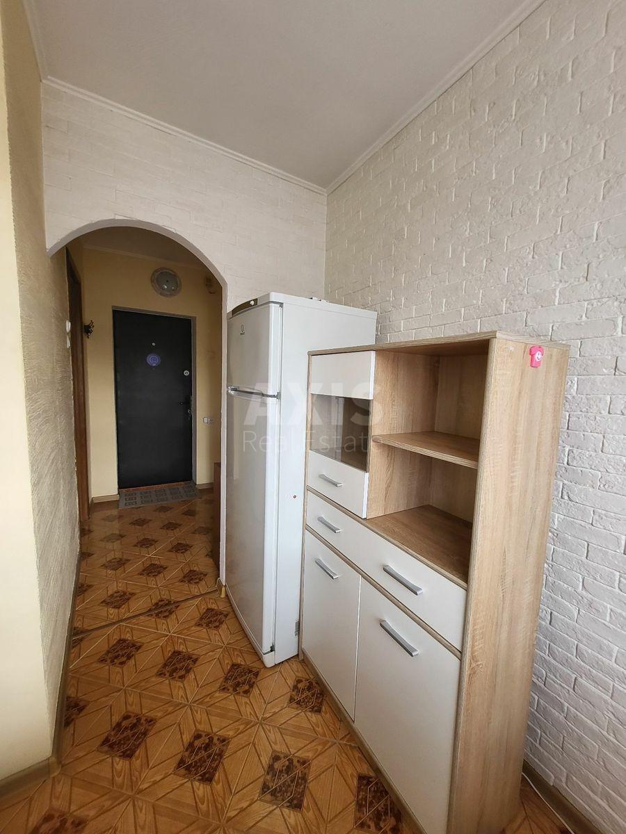 1k apartment vul. Chervonozavods'ka 2/131