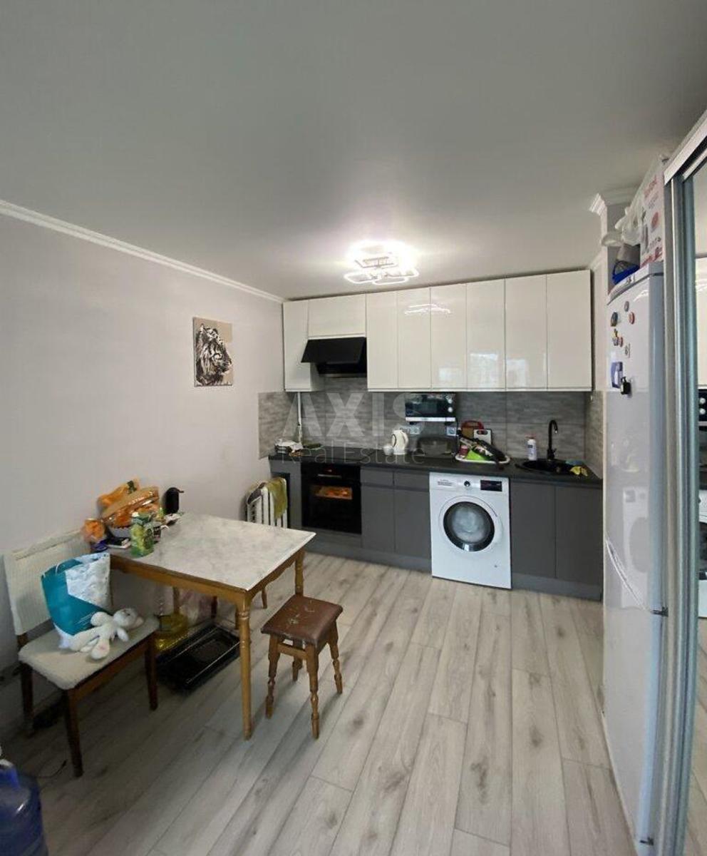 2k apartment vul. Myropil's'ka 15Б2