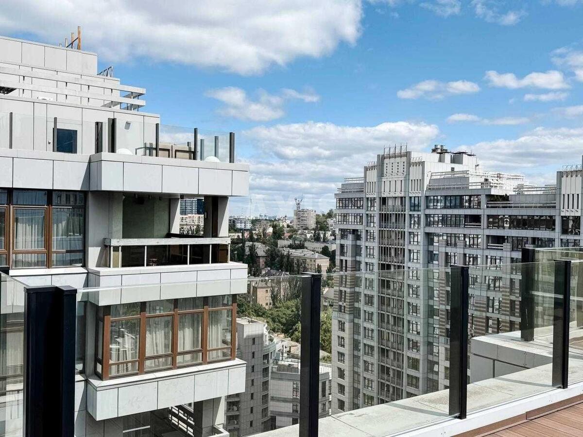 Офис ул. Драгомирова Михаила 18, 175м2
