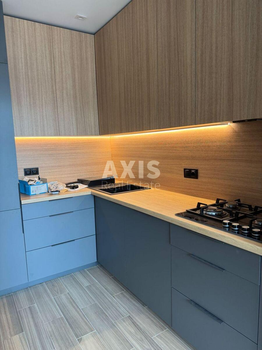 1k apartment vul. Radystiv 400