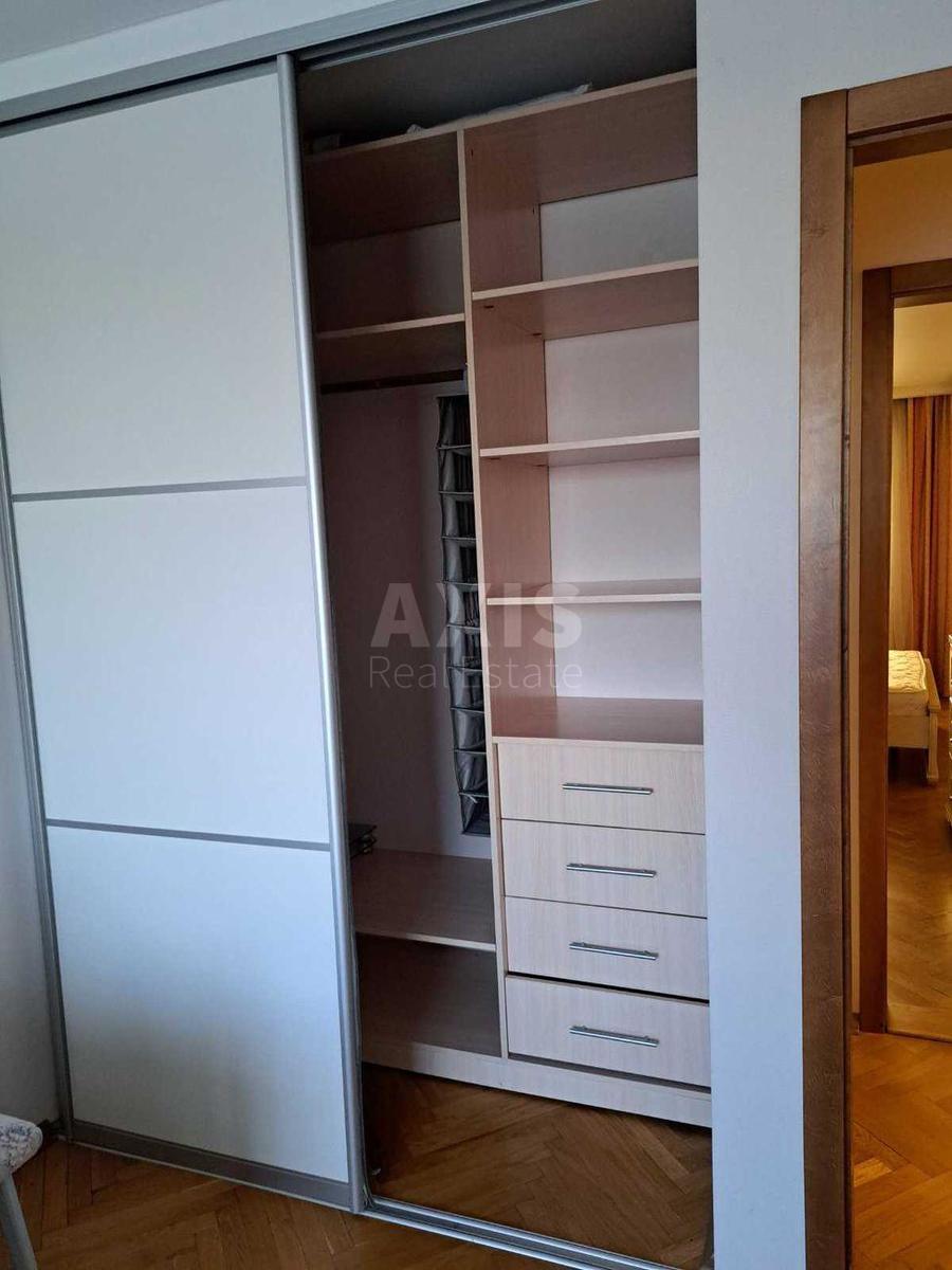 3k apartment vul. Malyshka Andrija 32