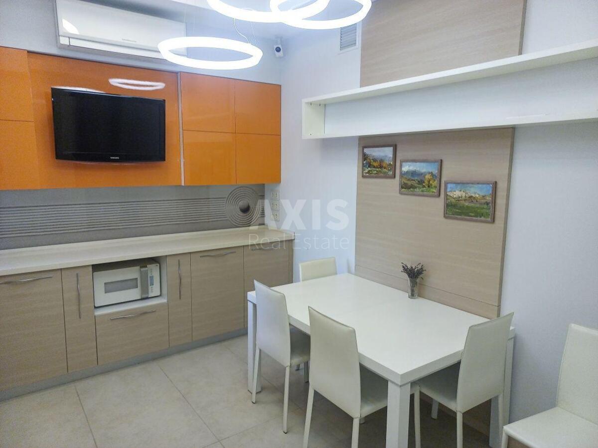 4k apartment vul. Kruglouniversytets'ka 7640240