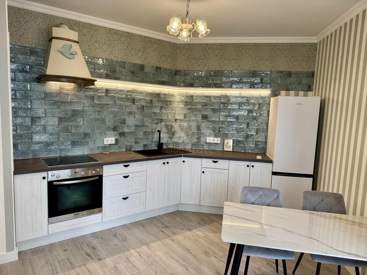 1k apartment vul. Dragomanova 40З
