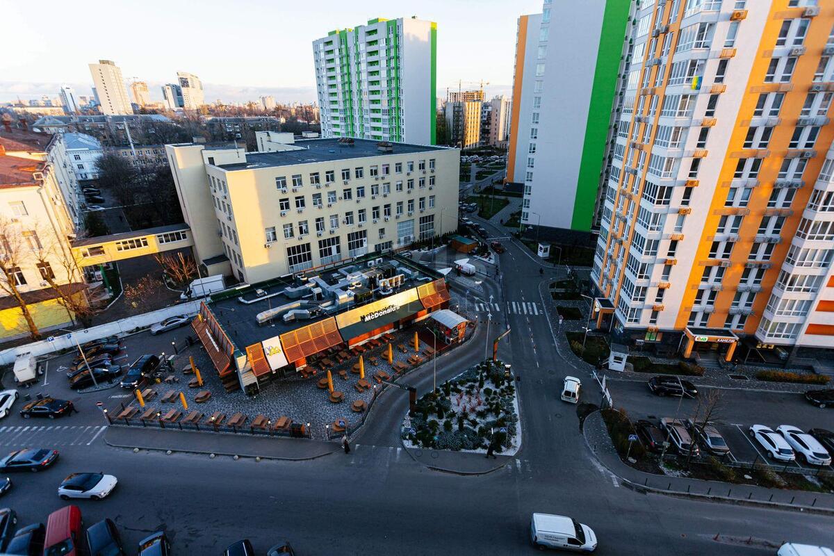 4k apartment pr-t Peremogy 6714