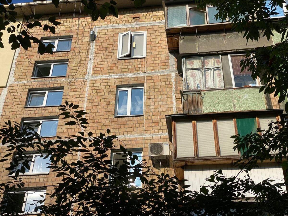 2к квартира ул. Милютенко 42А12