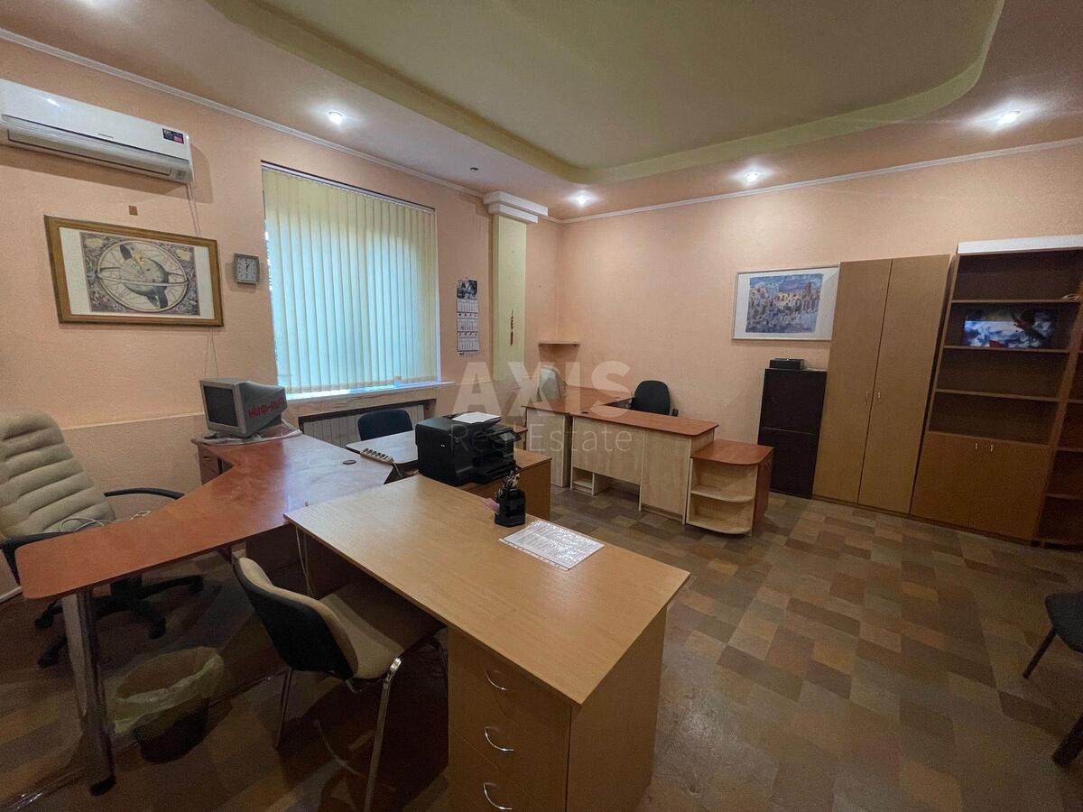 2k apartment vul. Baggovutivs'ka 17