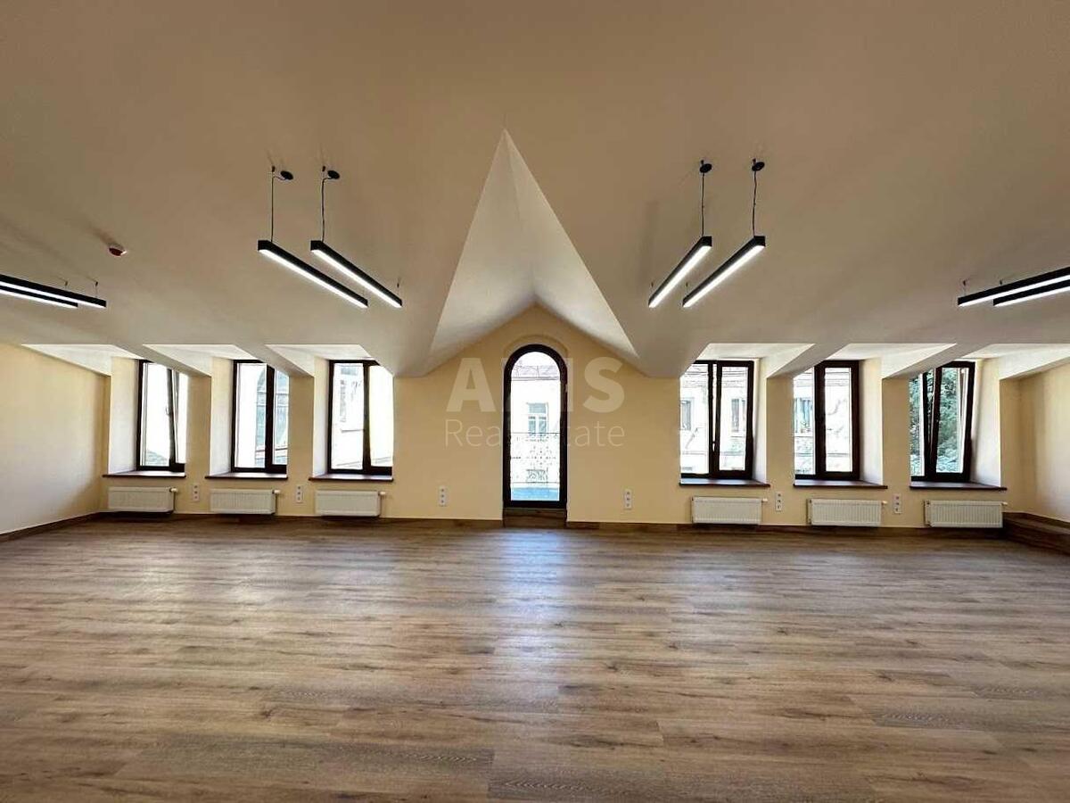 Office vul. Volos'ka 11А, 962m2