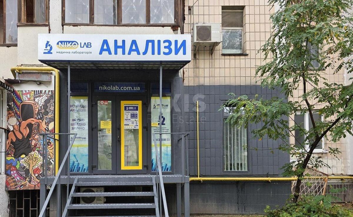 Об'єкт торгівлі вул. Драгоманова 20, 45м260820