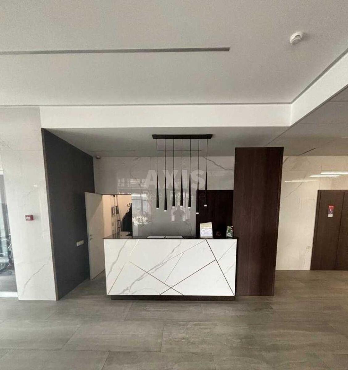 4k apartment vul. Dragomyrova Myhajla 181