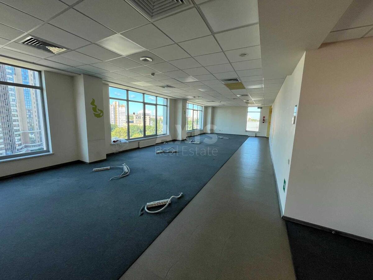 Office vul. Degtjarivs'ka 27Т, 685m2568509