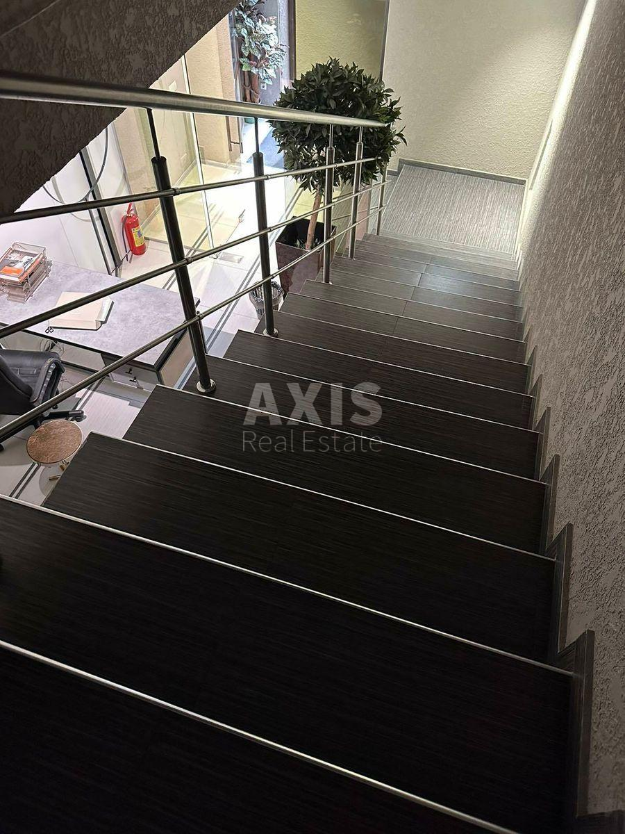 Офис ул. Левко Лукьяненко 21, 196м2561701