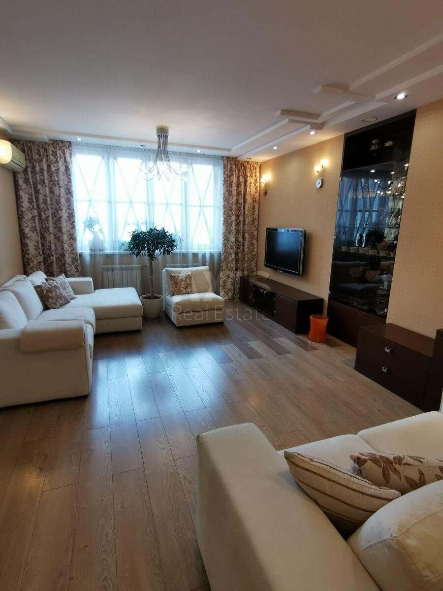 3k apartment vul. Knjazhyj Zaton 212