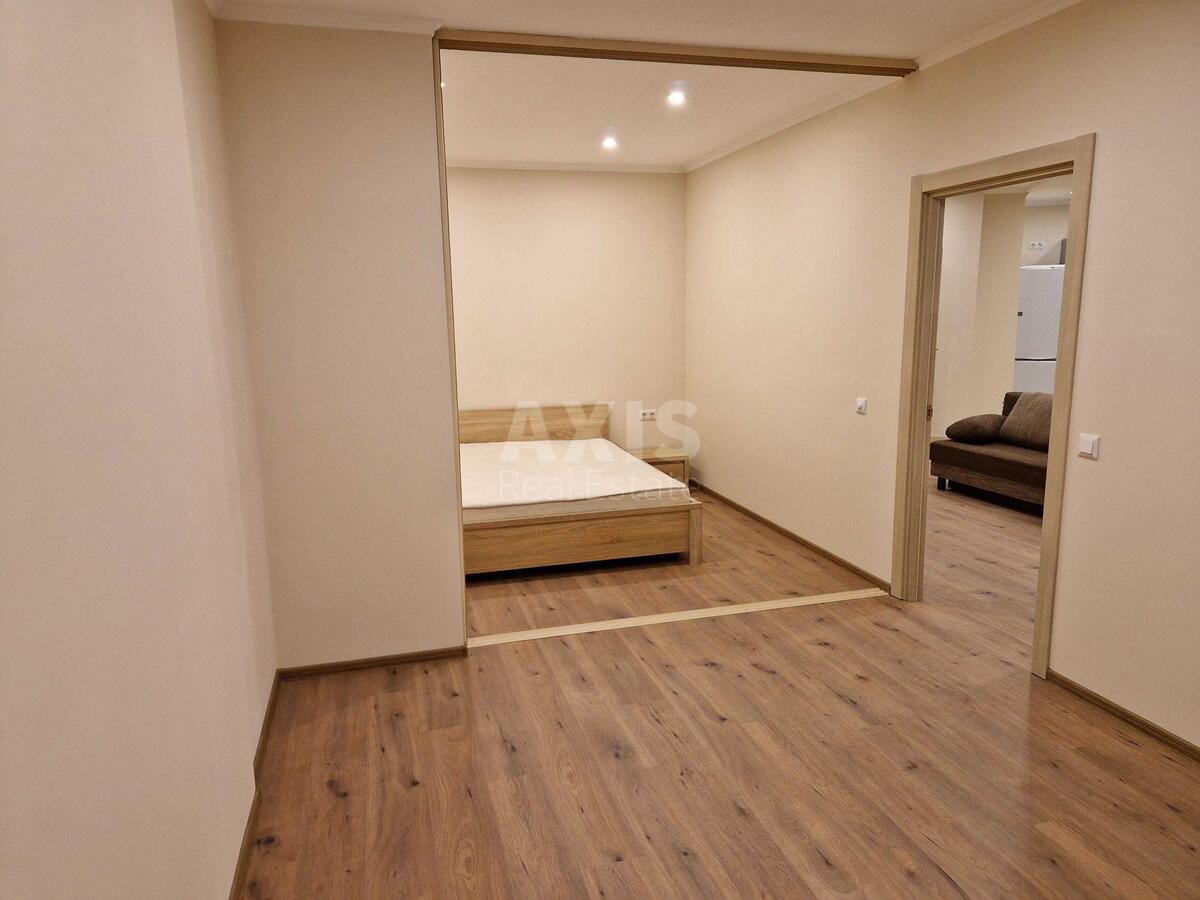 2k apartment vul. Svitla 3Д4