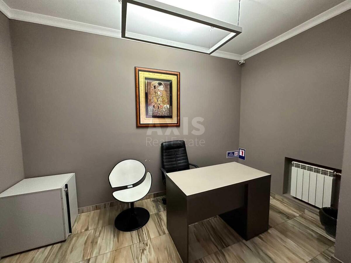 Office vul. Tymoshenka Marshala 21, корп. 6, 200m22