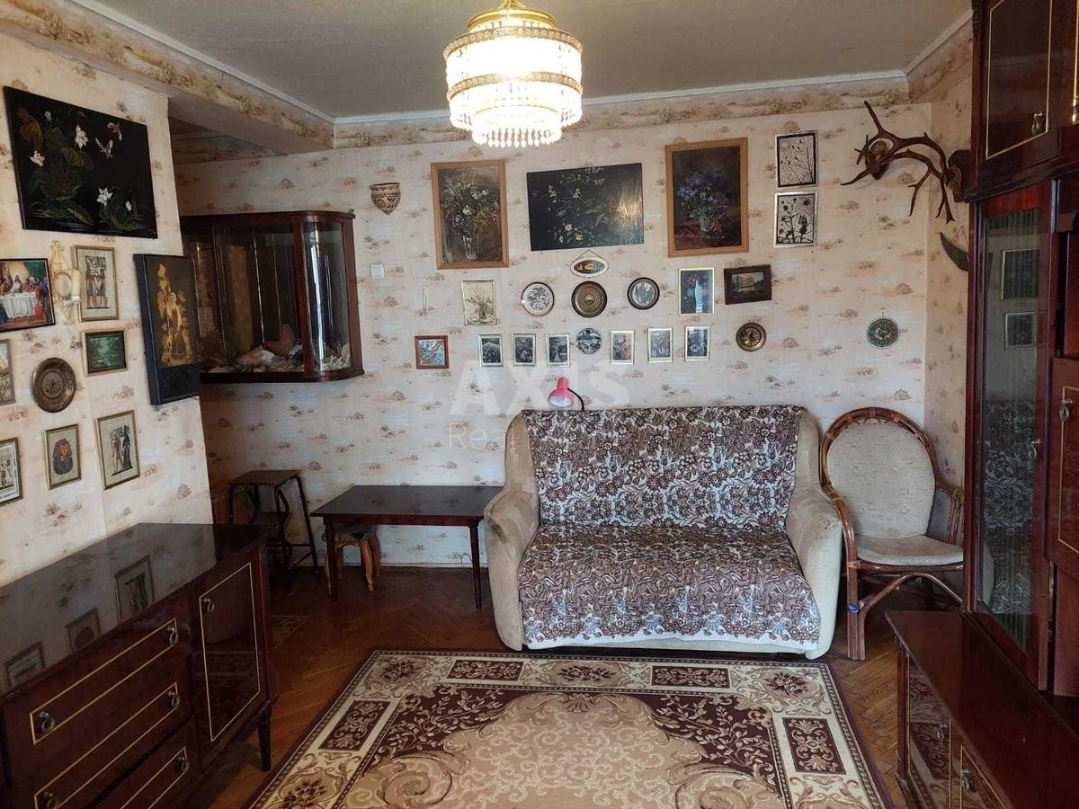3k apartment nab. Rusanivs'ka 10