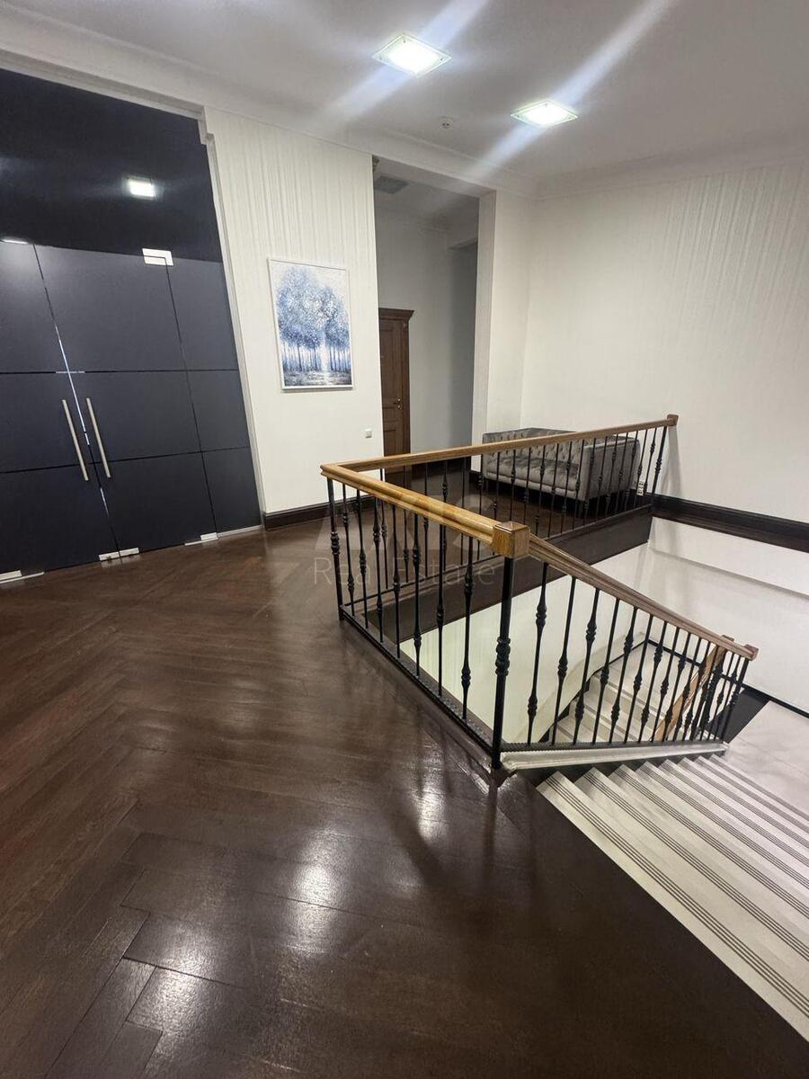 Офис ул. Жилянская 72А, 755м26348310