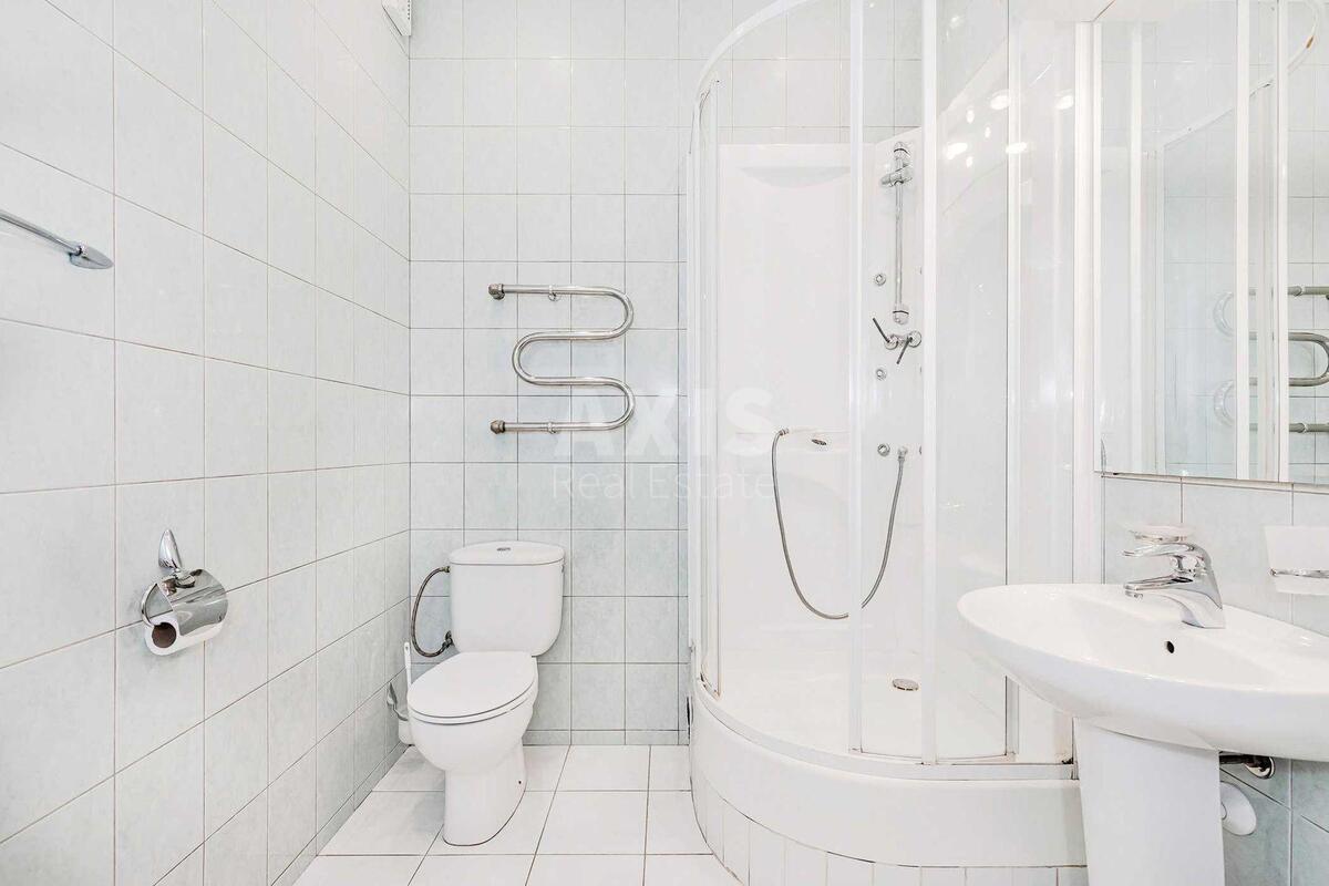4k apartment vul. Pavlivs'ka 1811