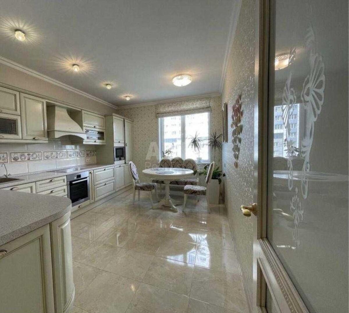 3k apartment nab. Dniprovs'ka 162873