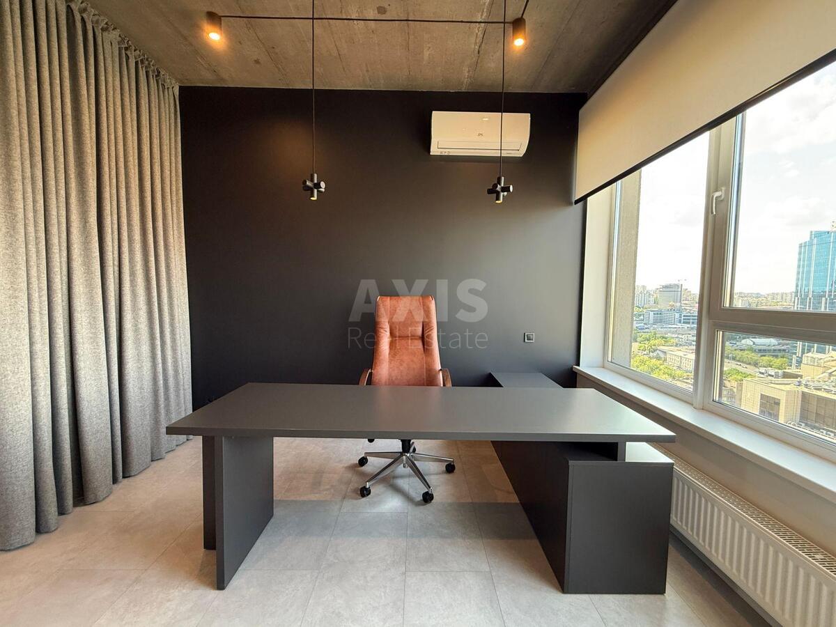 Office vul. Pan'kivs'ka 20/82, 140m24