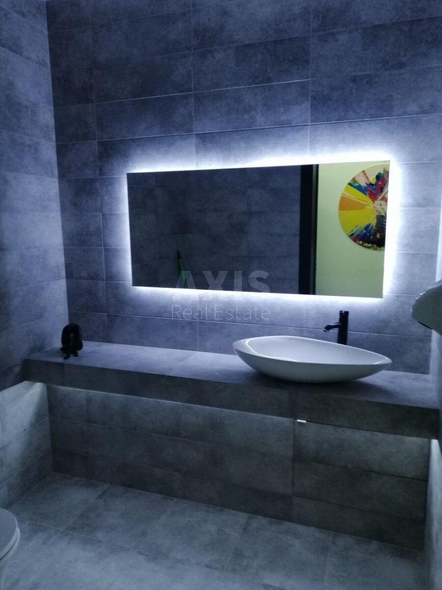 Office vul. Velyka Vasyl'kivs'ka 43, 98m28