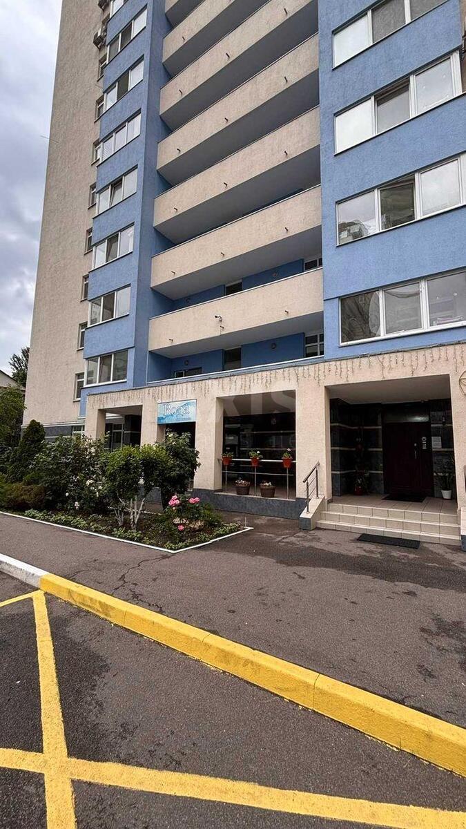 1k apartment vul. Voskresens'ka 1411