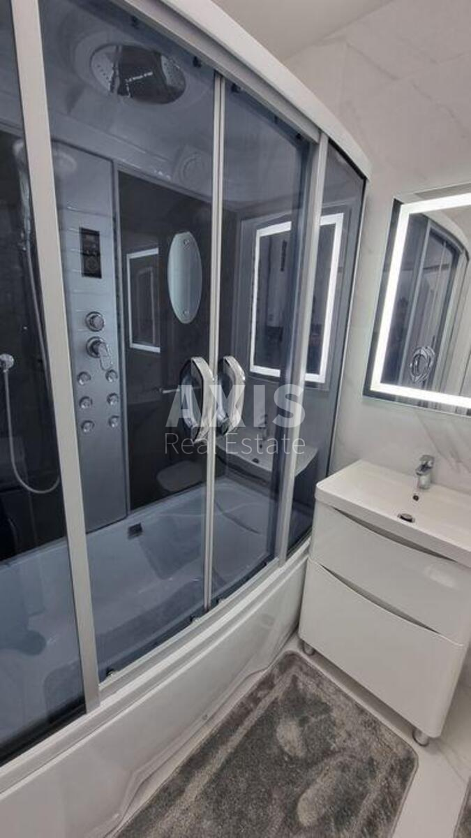 2k apartment vul. Glybochyc'ka 737