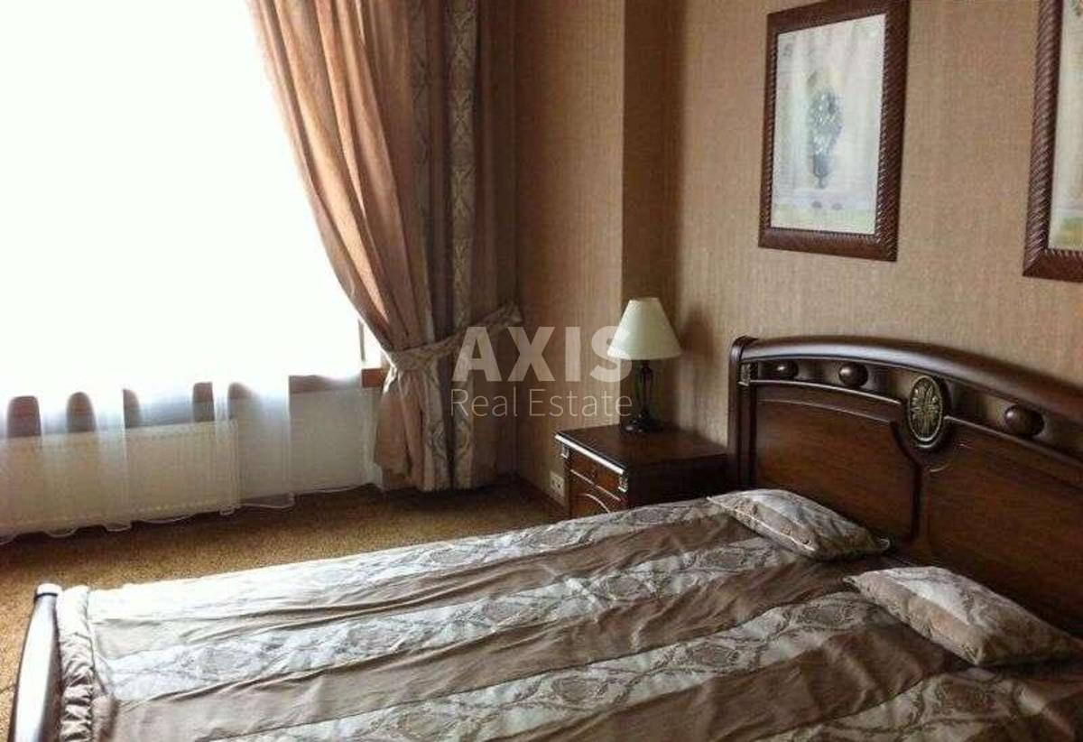 2k apartment vul. Zhyljans'ka 592