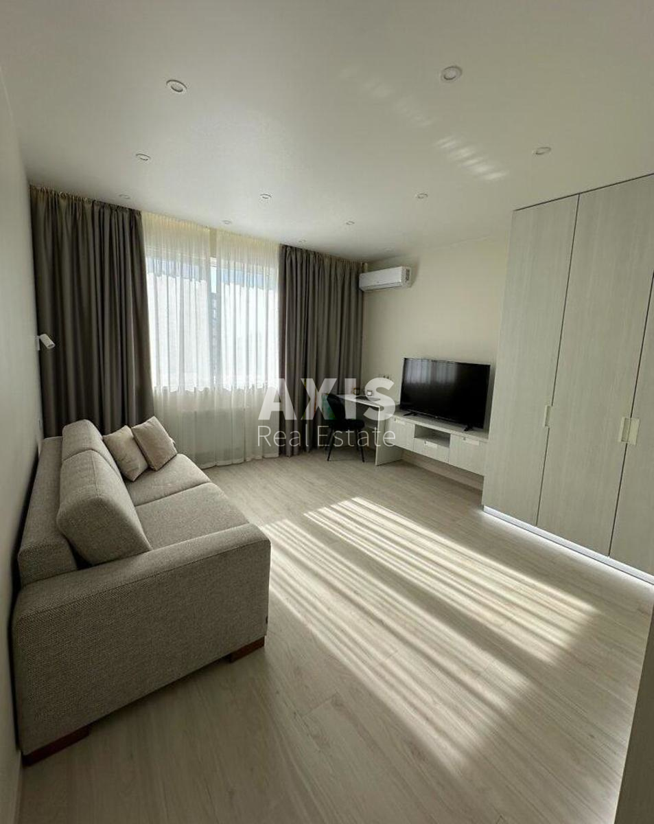 1k apartment vul. Kryms'kogo Akademika 1053