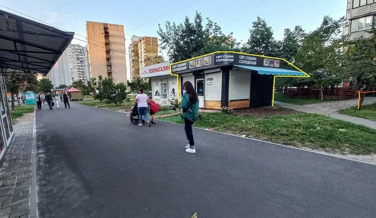 Об'єкт торгівлі вул. Урлівська 9, 17м2